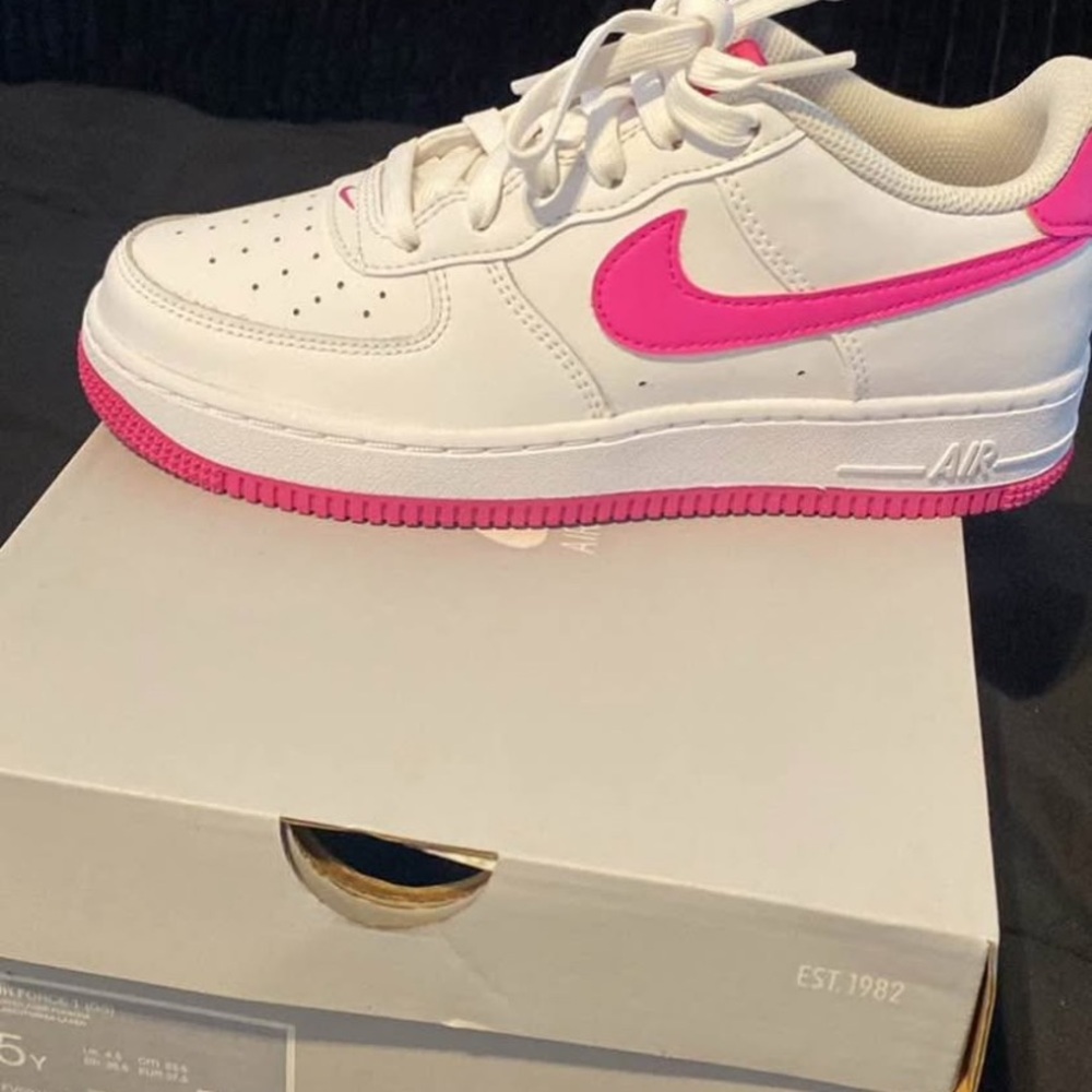 Nike Kids' Sneakers in White and Pink